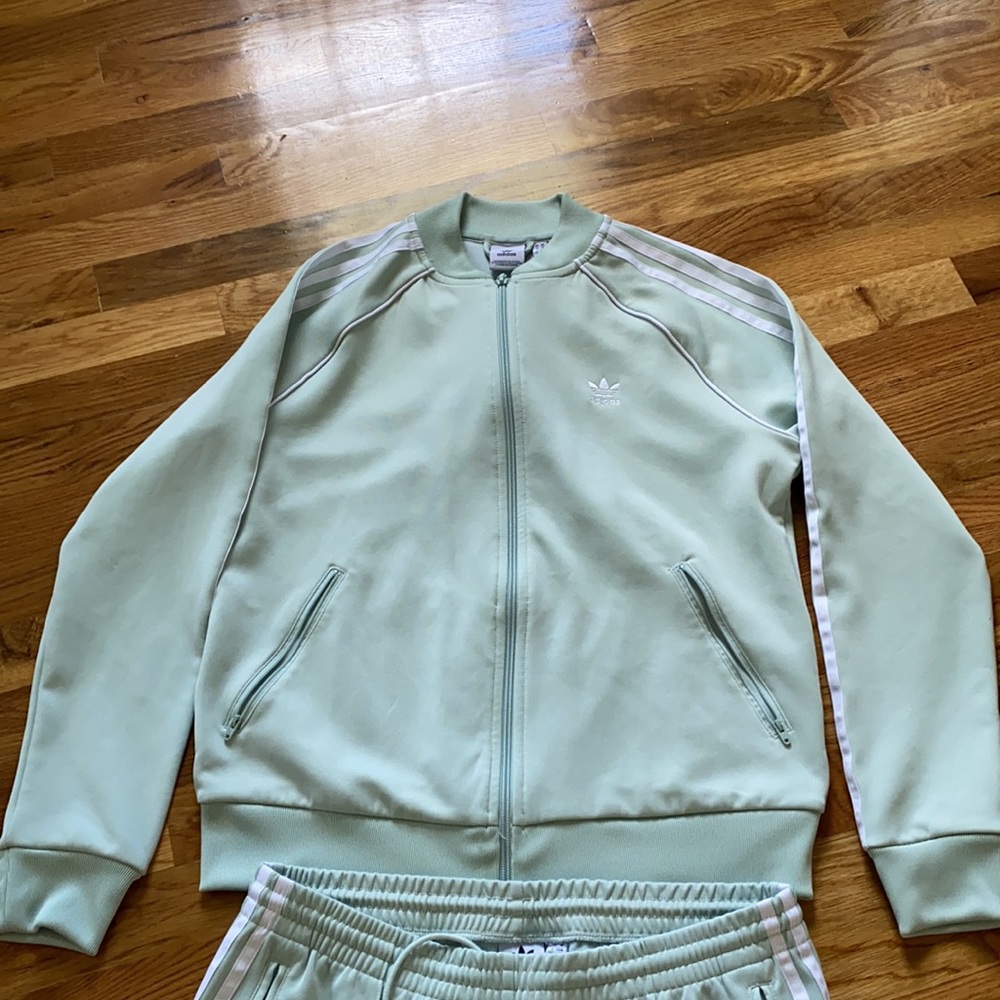 Adidas tracksuit - Picture 3 of 7